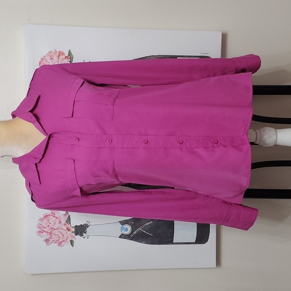 Banana Republic Tops - 10/$10 Banana Republic blouse size small